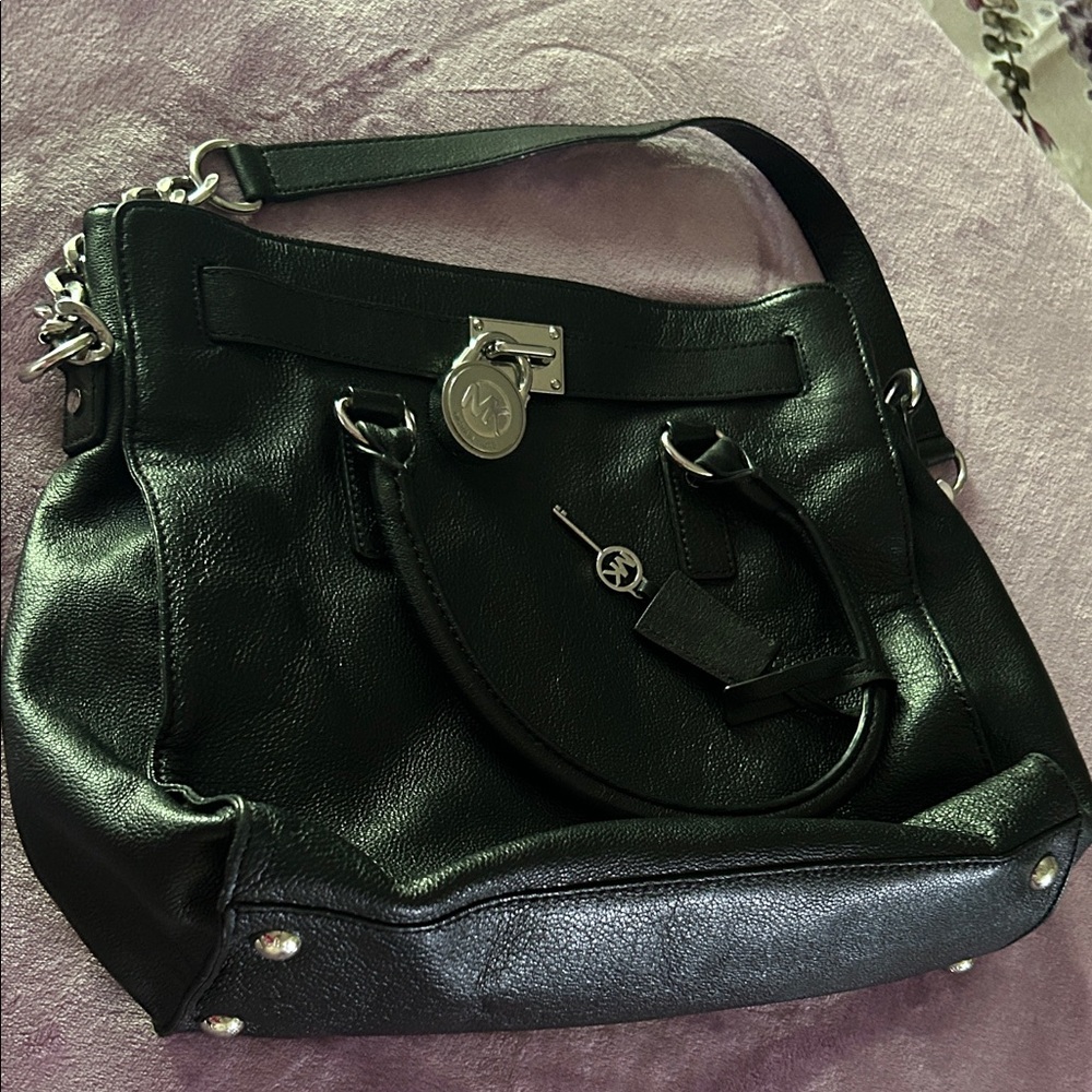 MICHAEL Michael Kors Black pebbled Leather Hamilton large Bag with dust cover